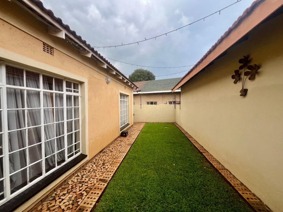 3 Bedroom Property for Sale in Flamwood North West
